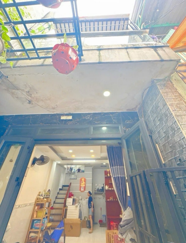 GẤP BÁN - CĂN NHÀ ĐÁP ỨNG ĐƯỢC MỌI TIÊU CHÍ TRONG GIA ĐÌNH - GIẢM NGAY 200 TRIỆU - CHỈ CÒN NHỈNH 2 TỶ !!